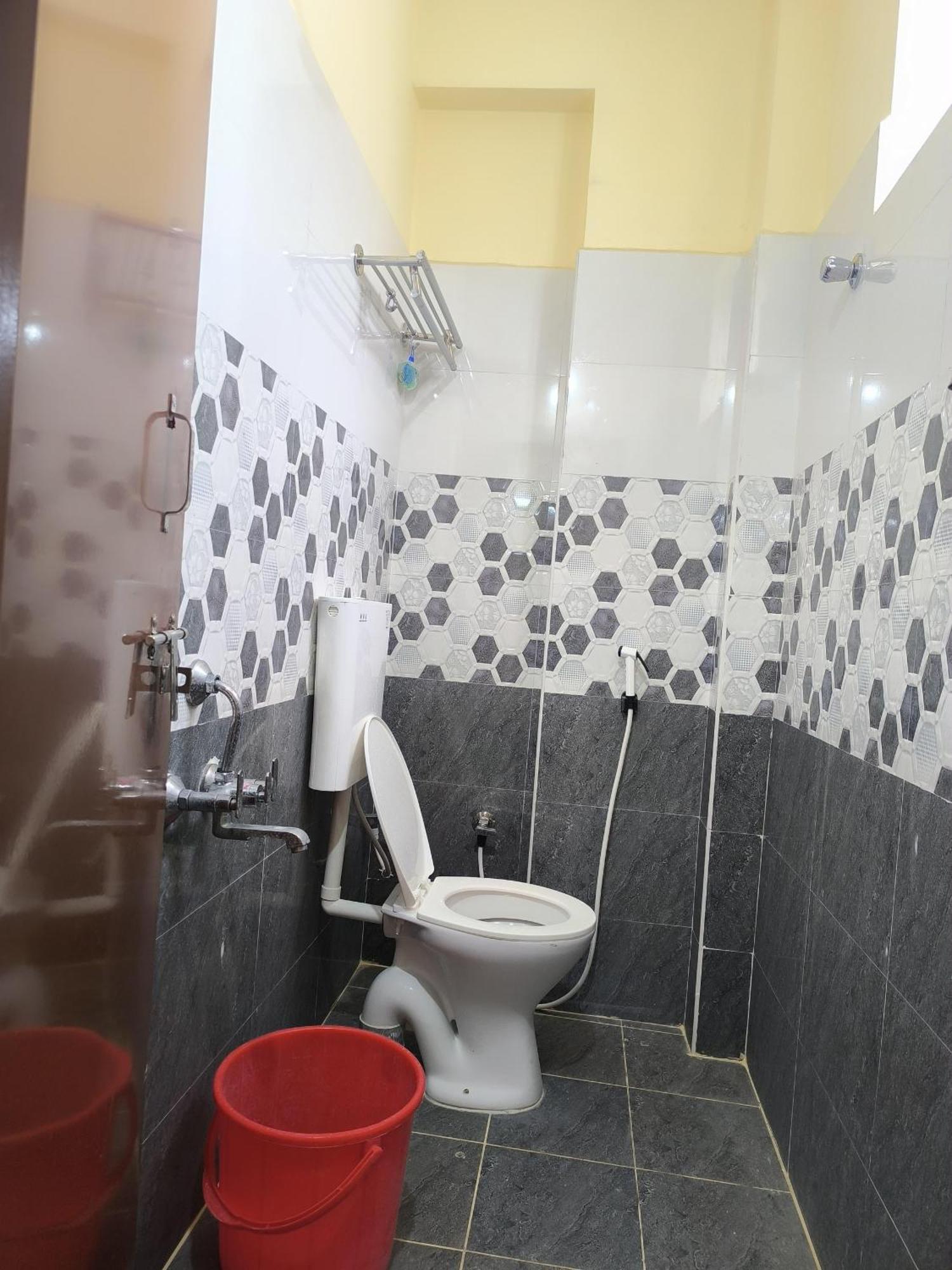 Hotel Vishnu Grand Tirupati Exterior foto